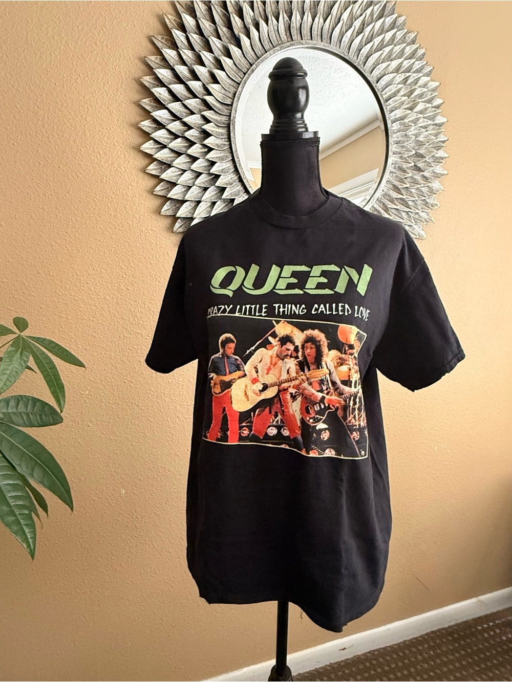 Queen Black 'Crazy Little Thing Called Love' Graphic Tee
